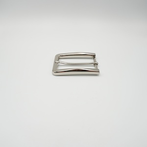 Hebilla de cinturón de lujo para hombre, de aleación de zinc de 35 mm, fundición a presión, estilo vintage, disponible en latón antiguo - Product Image 4