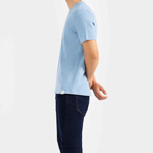 เสื้อยืดแขนสั้นผู้ชายทรงปกติ ผ้าฝ้าย 100% เนื้อหนา สไตล์สปอร์ต ป้องกันการหดตัว โลโก้ด้านหน้า แห้งเร็ว ระบายอากาศได้ดี - Product Image 5