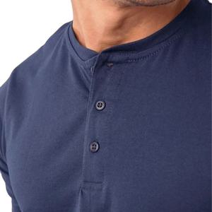 Camiseta básica ligera de cuello redondo para uso diario, fabricante de logotipos personalizados, camiseta de algodón de manga corta para hombre. - Product Image 2