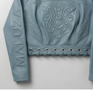 มาลูซา อินดัสทรีส์ เสื้อครอปท็อปสตรีทแวร์หรูหราสำหรับฤดูหนาว ผ้าเทอร์รี่ โลโก้ด้านหน้า ผ้าฝ้าย 100% คุณภาพสูง ขายส่ง - Product Image 2