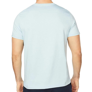 T-shirt pour homme bleu clair à manches courtes, coupe classique, col rond, jersey tricoté, 100% coton, couleur unie, design simple - Product Image 2