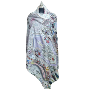 Estola de Lana Personalizada de Alta Calidad en Varios Colores con Bordado, Disponible a Precio de Mercado - Product Image 3