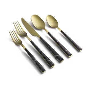 Ensemble de couverts en acier inoxydable de qualité supérieure, collection de couverts en métal pour tables de luxe, hôtels et restaurants - Product Image 2