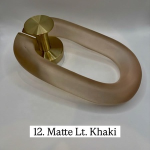 Sculpture artistique en résine imperméable noire de forme irrégulière, décoration d'intérieur, pièce de collection tendance, technique de modelage manuel - Product Image 2