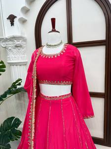 Ensemble Lehenga indien pakistanais rose, chemisier brodé, dupatta, tenue de mariage traditionnelle - Product Image 2