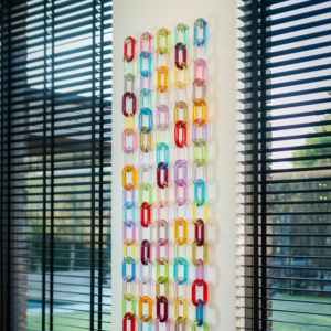 โซ่เรซิ่นแบบโมเดิร์น ดีไซน์โปร่งใส ล้างทำความสะอาดได้ โซ่ติดผนังเรซิ่นแบบโปร่งใสสั่งทำได้ - Product Image 1