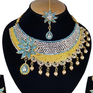 Conjunto de Joyería Étnica Chapada en Oro Rosa, Diseño Floral Vintage para Mujer, Collar y Aretes con Cristales y Perlas de Imitación, para Boda o Compromiso - Product Image 3