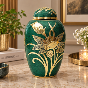 Urne en métal Arbre de Vie avec design inspiré de la nature, finition vert foncé et or, vase commémoratif avec couvercle - Product Image 5