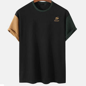 เสื้อยืดผู้ชายดีไซน์สวย ผ้าเนื้อนุ่ม ยืดหยุ่นได้ ใส่สบาย เหมาะสำหรับกิจกรรมกลางแจ้ง - Product Image 1