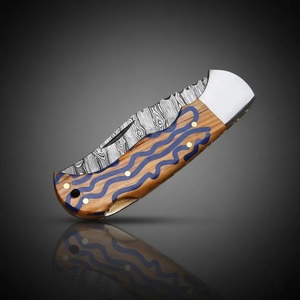 Couteau de camping pliant artisanal en acier Damas, manche en corne noire, couteau de poche OEM/ODM, étui en cuir, qualité industrielle supérieure - Product Image 5