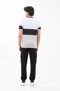 Camiseta de Manga Corta para Hombre, Cuello Redondo, Corte Regular, Diseño Sólido con Detalles en Contraste, Tejido Casual - Product Image 3