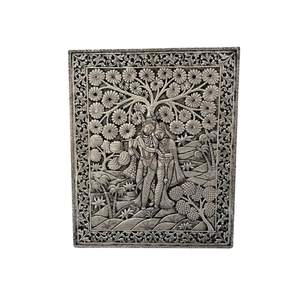 Pintura artística de fina talla de Radha y Krishna bajo el árbol en flor - Product Image 1