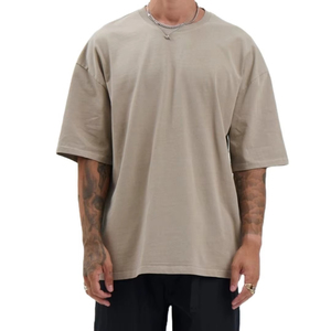 T-shirt décontracté noir en polyester tricoté pour homme, 220 grammes, avec logo frontal, coupe ample, manches courtes, style streetwear, anti-rétrécissement - Product Image 2