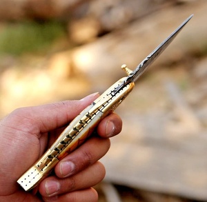 Cuchillo Plegable de Acero Damasco de Grado Industrial Pasha Enterprises, Mango de Madera Pakka y Hueso, Cuchillo EDC para Caza y Camping - Product Image 2