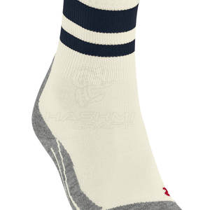 Calcetines deportivos unisex de tela elástica ligera que proporcionan comodidad, soporte y estilo, ideales para correr, hacer ejercicio y uso al aire libre. - Product Image 5