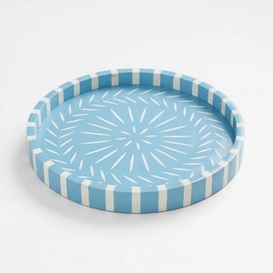Bandeja de Servir de Lujo Hecha a Mano con Incrustaciones de Hueso Chevron, Color Verde Oliva, Diseño Geométrico en Zig-Zag, Bandeja Decorativa para Mesa de Centro - Product Image 2