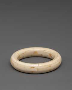 Brazalete de Hueso Moderno Hecho a Mano y Ecológico con Incrustaciones de Turquesa, Forma Redonda, Joyería Natural - Product Image 2