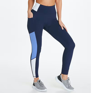 Leggings de gimnasio ultra suaves pero con buen soporte que previenen la irritación y proporcionan un aspecto fluido para todas tus actividades deportivas. - Product Image 1