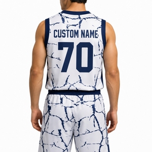 Ensemble de basket-ball personnalisé pour hommes, design personnalisé, prêt pour l'équipe, qualité supérieure, séchage rapide, coupe athlétique, prêt pour l'élite, tissu léger - Product Image 2