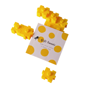 สติกเกอร์กระดาษเคลือบผิวแบบกำหนดเอง ตัดแบบ Kiss Cut  ติดเองได้ 100 ชิ้น สำหรับขวดแยม ขวดโหล ของชำร่วยงานแต่งงาน และบรรจุภัณฑ์ของขวัญ - Product Image 2