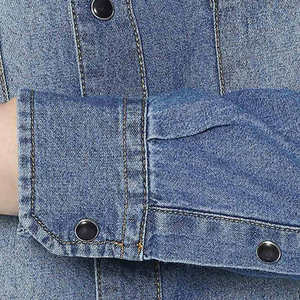 เสื้อเชิ้ตยีนส์ผ้าเนื้อนุ่ม ดีไซน์กระดุมแบบลำลอง เหมาะสำหรับใส่ในชีวิตประจำวัน ท่องเที่ยว และการแต่งตัวในชีวิตประจำวัน - Product Image 6