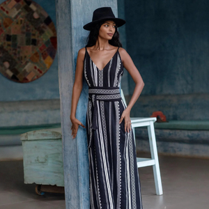 Vestido Maxi Jacquard con Cuello en V en Blanco y Negro, Vestido Largo de Algodón con Estampado Tribal Geométrico, Atuendo Romántico de Verano con Cinturón - Product Image 2