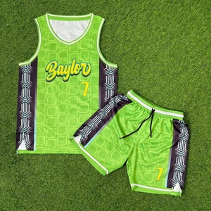 Ensemble de maillot et pantalon de football américain sublimé personnalisé pour hommes et jeunes – Tenue d'équipe personnalisée pour l'entraînement et les matchs - Product Image 4