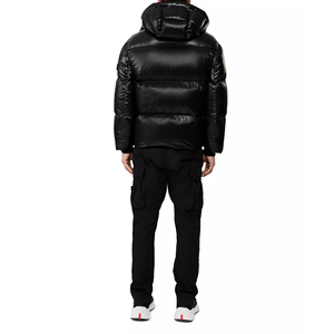 เสื้อแจ็คเก็ตเป็ดพิมพ์ลายพรางกันน้ำแบบกลับด้านได้ น้ำหนักเบาพิเศษสำหรับผู้ชาย ปี 2026 พร้อมโลโก้สั่งทำพิเศษ สีดำลำลองสำหรับฤดูหนาว - Product Image 3