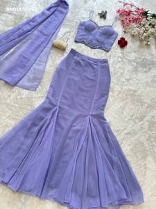 Falda de georgette de diseño elegante con corte de pez y detalles sólidos para mujer - Top sin mangas con pedrería y acolchado - Conjunto con dupatta - Proveedor mundial - Product Image 5