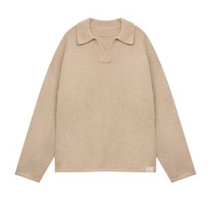 Polo à manches longues en tricot bouclé Stone, doux et confortable, idéal pour un usage décontracté et une coupe confortable - Product Image 1