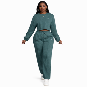 Ensemble de survêtement pour femme, sweat-shirt court et pantalon de jogging à jambes larges, en maille douce, deux pièces, tenue de sport et streetwear, OEM, vente en gros - Product Image 1