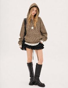 Sweat-shirts à capuche personnalisés en coton mélangé à imprimé guépard, fournisseur en gros de marques privées - Product Image 1