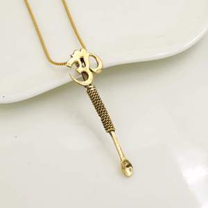 Collier pendentif symbole Om plaqué or, alliage de laiton, charme religieux, bijoux unisexe, thème hindouisme - Product Image 2