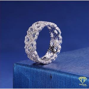 Anillo de banda para hombre de plata 925 de lujo con diamante cultivado en laboratorio, diseño geométrico y estilo de joyería llamativo. - Product Image 3