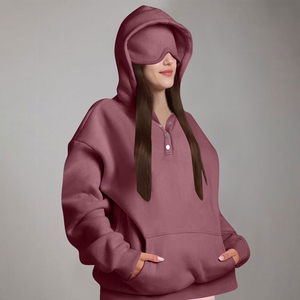 Sweat-shirt surdimensionné pour femme, couleur bordeaux, avec masque pour les yeux intégré et poche kangourou - Product Image 4