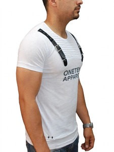 T-shirt blanc slim fit à col rond pour homme Oneten avec bretelles en cuir noir et imprimé lettres - Product Image 2