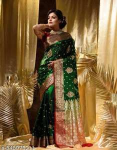 Sari de seda Banarasi verde con blusa roja, ropa étnica tradicional para mujer, para ocasiones de boda, largo hasta el suelo, sin arrugas. - Product Image 3