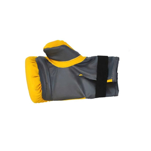 Gants de boxe personnalisés pour enfants, avec logo et design simple, en cuir de qualité supérieure, fabriqués avec les meilleurs matériaux, à lacets. - Product Image 4