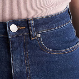 Mini-jupe en jean bleu foncé pour femme, coupe crayon, style décontracté, couleur unie, boutonnée sur le devant, en coton lavable, idéale pour le printemps - Product Image 6