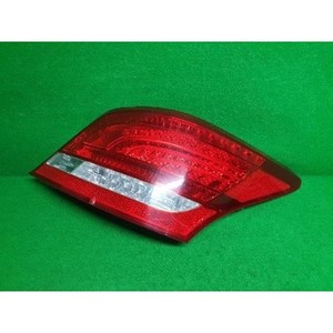 Ensemble de feux arrière Equus RIGHT, côté droit, d'occasion, OEM 924023N000 - Product Image 1