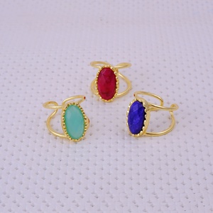 แหวนปรับขนาดได้ สไตล์โมเดิร์นโบโฮชิค ประดับพลอยรูปไข่สีแดงทับทิม ตัวเรือนทองเหลืองชุบทอง ป้องกันการหมอง - Product Image 6