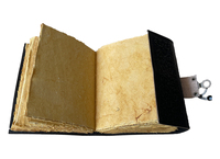 Cuadernos hechos a mano con nudo celta Trinity en relieve con 3 piedras cosido personalizado negro cuero genuino diario Deckle borde páginas
