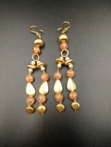 Boucles d'oreilles plaquées or, forme de boule, perles de cristal, imitation perle, bijoux de fête de style vintage pour femmes - Product Image 5