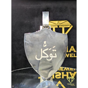 Colgante de escudo con inicial personalizada, diamantes de moissanita VVS azules y blancos en plata de ley 925, joyería unisex estilo hip hop. - Product Image 4