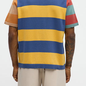 Diseño minimalista para ropa de exterior moderna y servicio de diseño a granel/OEM, camiseta para hombre con diseño elegante y bloques de color. - Product Image 6