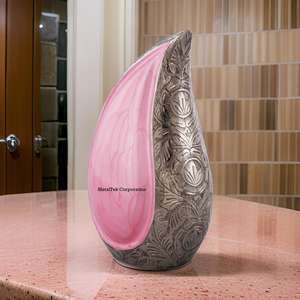 Urna Funeraria Rosa en Forma de Lágrima para Cenizas, Unisex, Grande, con Bordes Plateados, Decorativa, Conmemorativa, de Lujo, Fabricada por un Fabricante de Urnas - Product Image 4