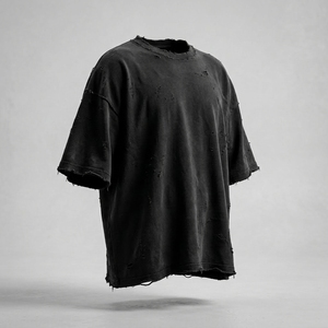 เสื้อยืดโอเวอร์ไซส์แบบขาดๆ แต่งลายโลโก้ เสื้อยืดโอเวอร์ไซส์สีดำแบบครอปสำหรับผู้ชาย - Product Image 6