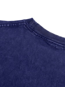 Camiseta de Hombre Estilo Streetwear con Lavado Ácido en Color Sólido, Producto de Alta Demanda - Product Image 2