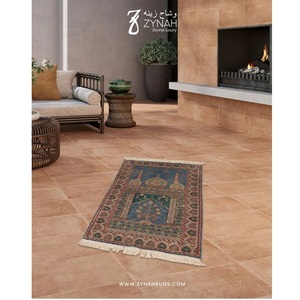 Alfombra de Oración Tradicional Viscose Whispers de Exportación India, Elegante Alfombra Musulmana para Prácticas Religiosas Diarias en Venta - Product Image 2