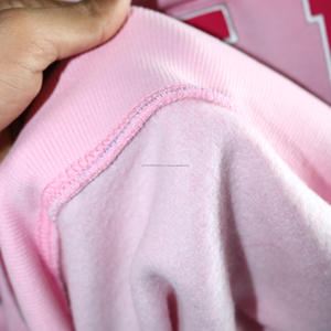 Sudadera MILLER PINK con cuello alto, 100% rojo, con apliques bordados, cuello ancho, CLUSH INDUSTRIES - Product Image 5
